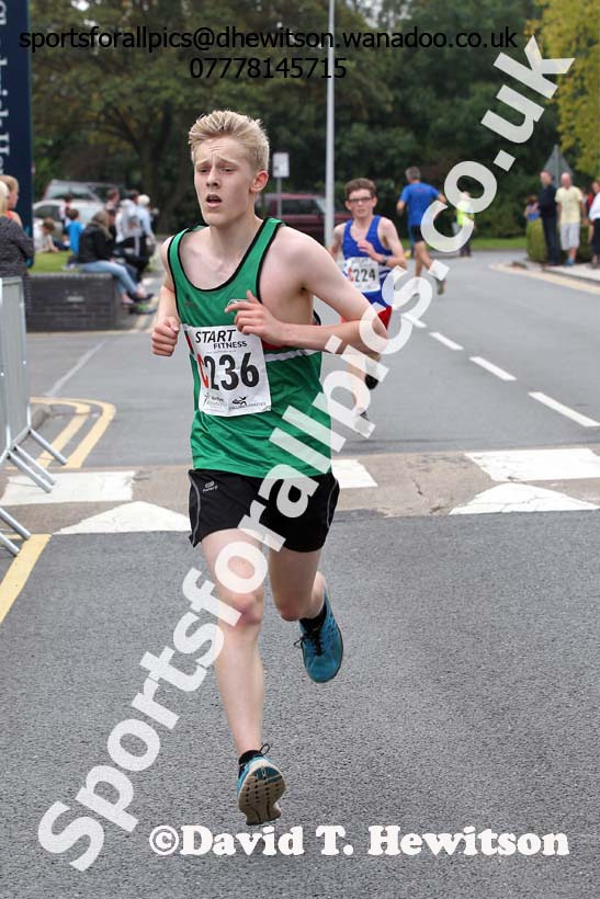 Mens under-17s Northern Road Relays, Warrington. Photo: David T. Hewitson/Sports for All Pics